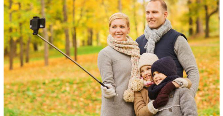 Selfie Stick Family